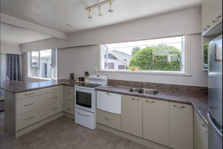 Photo of property in 27 Bell Street, Otaki, 5512