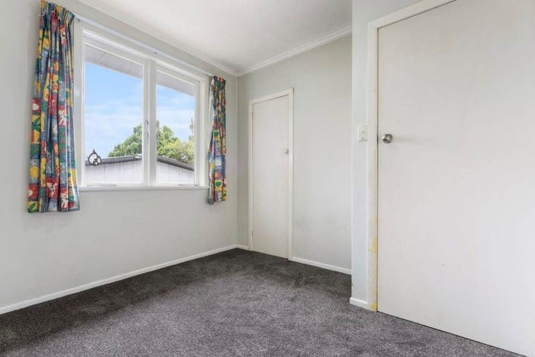 Photo of property in 536 Glenfield Road, Glenfield, Auckland, 0629