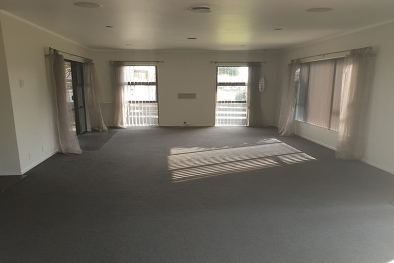 Photo of property in 86 Racecourse Road, Waiuku, 2123