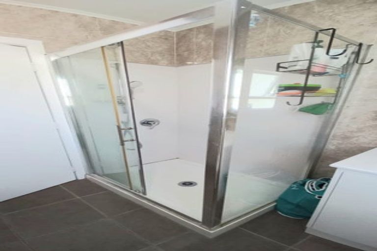 Photo of property in 14 Blenheim Street, Glenfield, Auckland, 0629