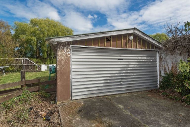 Photo of property in 35 Sevenoaks Drive, Bryndwr, Christchurch, 8053