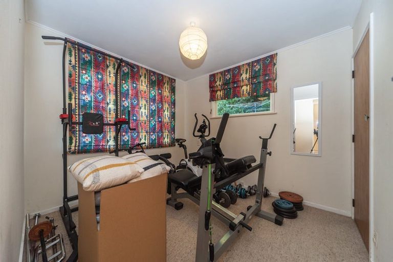 Photo of property in 141 Parkvale Road, Karori, Wellington, 6012