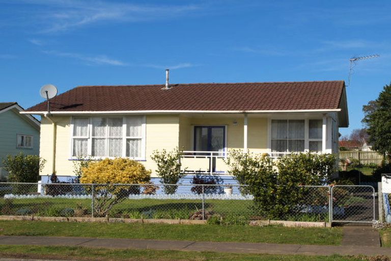 Photo of property in 39 Mcnaughton Avenue, Mangere East, Auckland, 2024