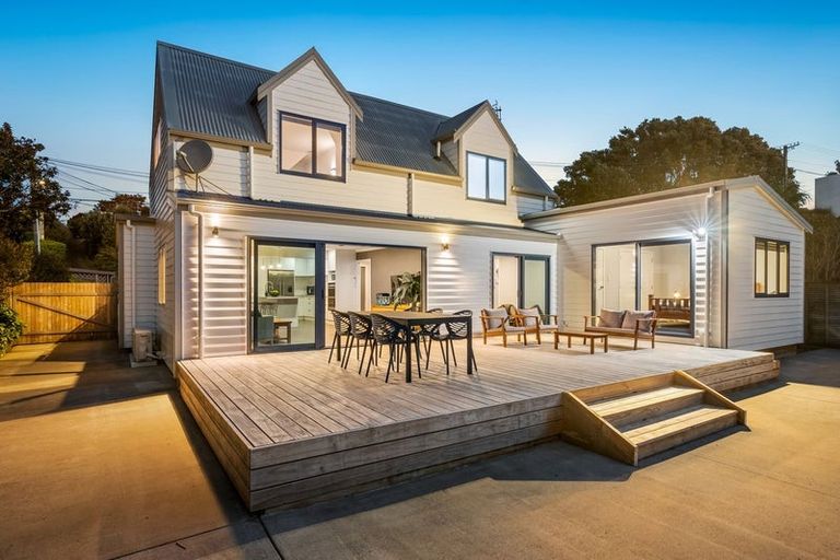 Photo of property in 5 Falla Street, Paraparaumu Beach, Paraparaumu, 5032