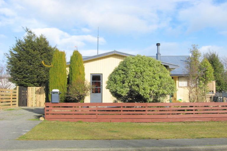 Photo of property in 15 Mackinnon Loop, Te Anau, 9600