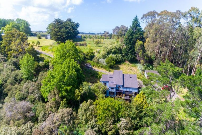 Photo of property in 235 No 2 Line, Okoia, Whanganui, 4572