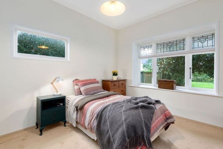 Photo of property in 3 Crete Avenue, Milford, Auckland, 0620