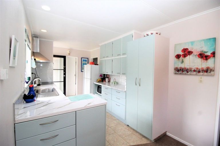 Photo of property in 19 Bowen Street, Woodville, 4920