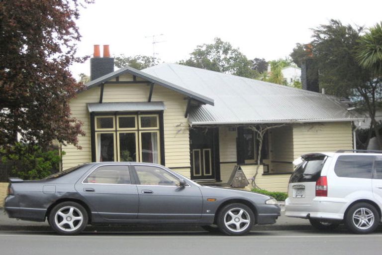 Photo of property in 208 Collingwood Street, Nelson, 7010