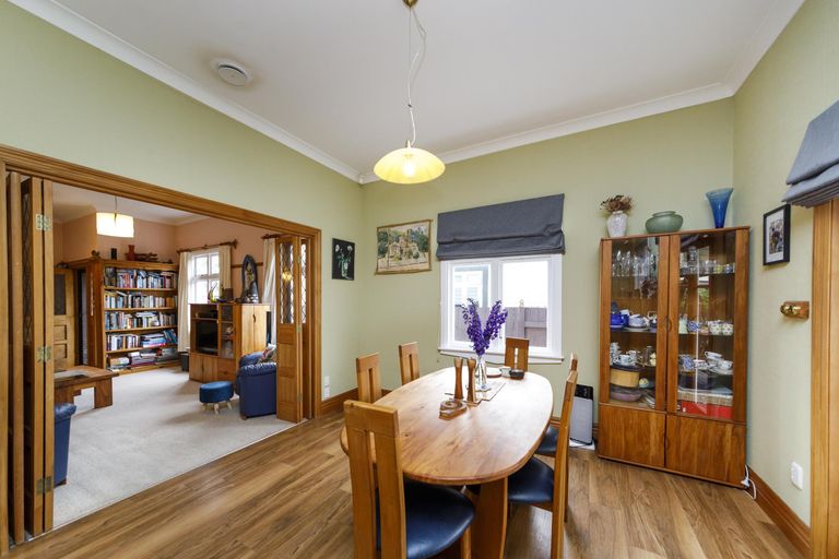 Photo of property in 9 Oxford Street, Hokowhitu, Palmerston North, 4410