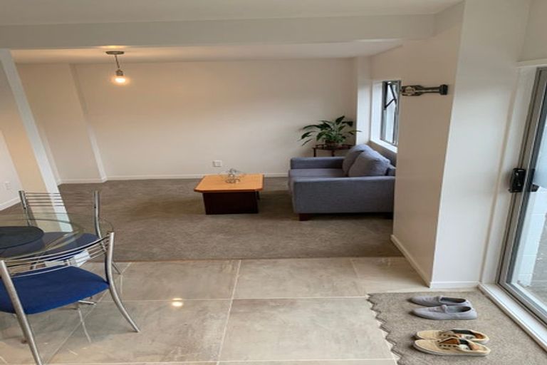 Photo of property in 22 Scotstoun Place, Glen Eden, Auckland, 0602
