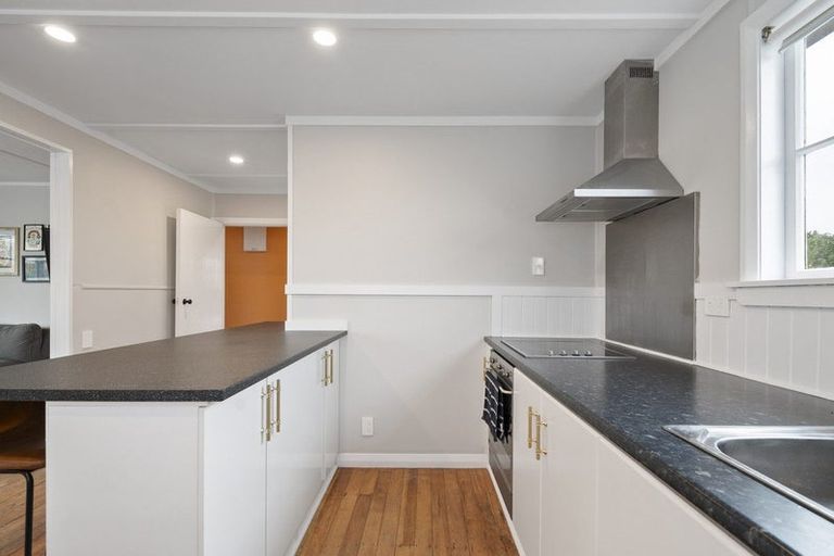 Photo of property in 20 Tweed Street, Roslyn, Palmerston North, 4414