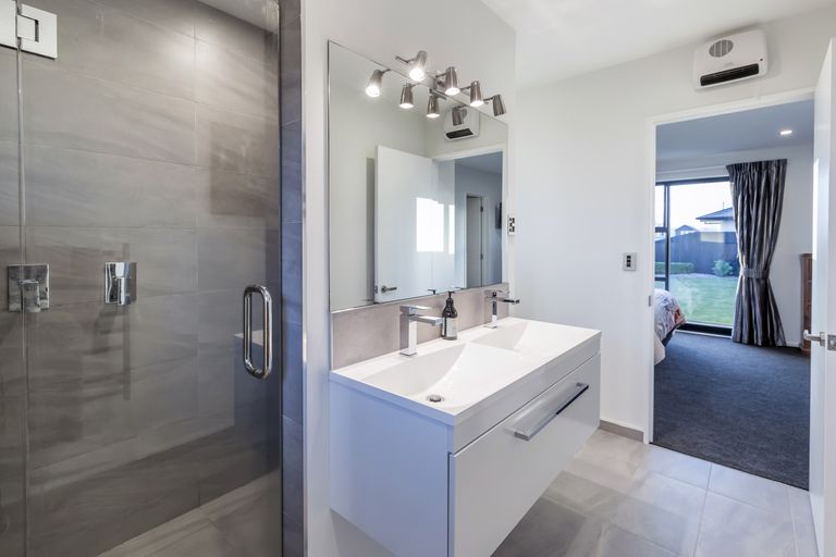 Photo of property in 41 Te Whenu Crescent, Marshland, Christchurch, 8083