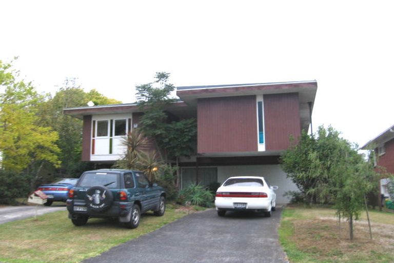 Photo of property in 41 Evelyn Place, Hillcrest, Auckland, 0627