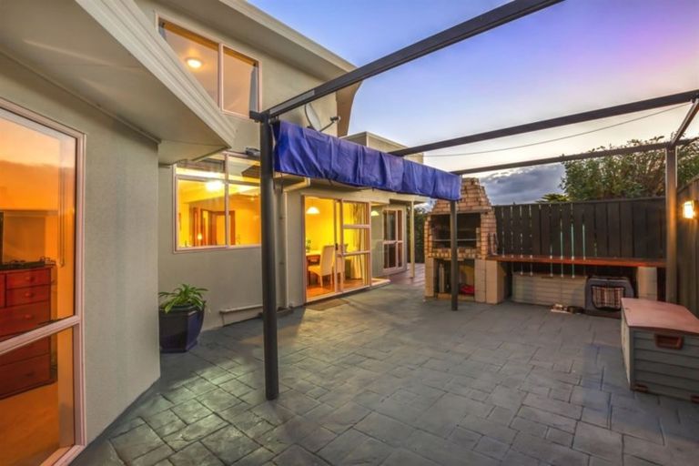 Photo of property in 48 Molyneux Close, Whitby, Porirua, 5024