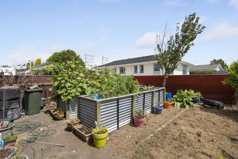 Photo of property in 6 Kahikatea Street, Inglewood, 4330