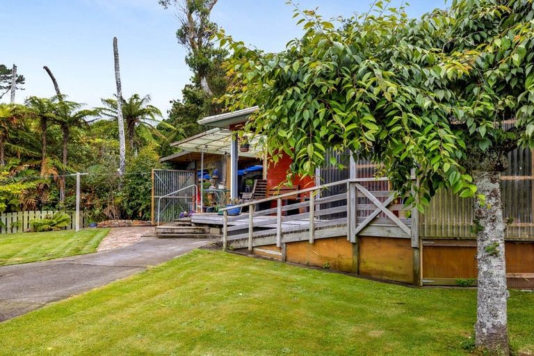 Photo of property in 242 Bridge Street, Eltham, 4322