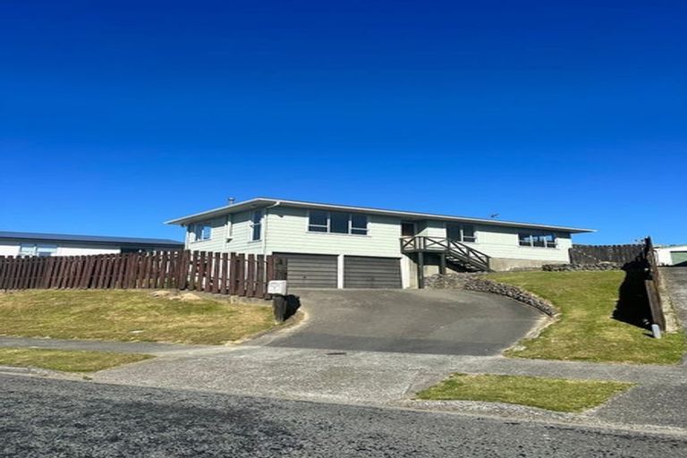 Photo of property in 5 Ilam Grove, Kelson, Lower Hutt, 5010
