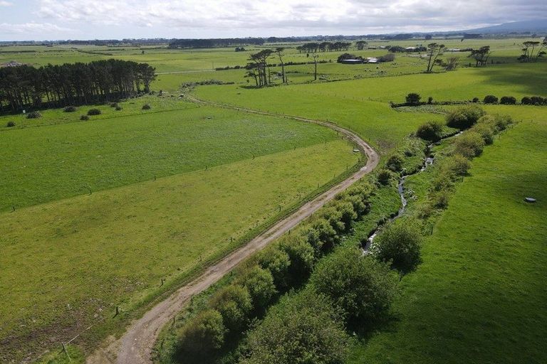 Photo of property in 189 Namu Road, Opunake, 4681