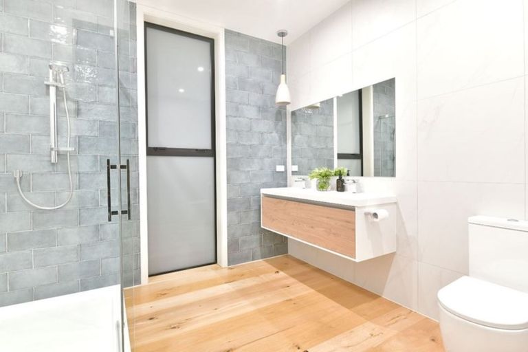 Photo of property in 1043 Whangaparaoa Road, Tindalls Beach, Whangaparaoa, 0930