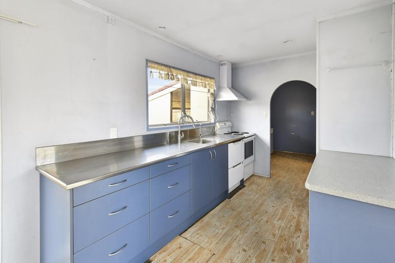 Photo of property in 68 Wellington Street, Pukekohe, 2120