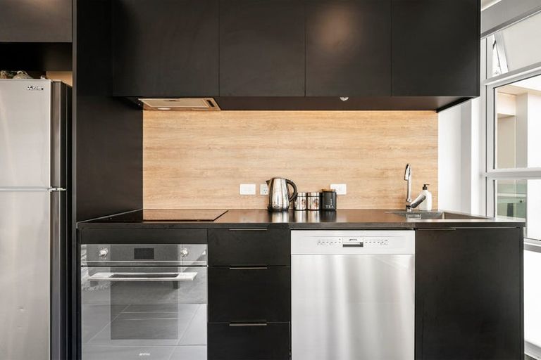 Photo of property in Pinnacle Apartments, E606/160 Victoria Street, Te Aro, Wellington, 6011