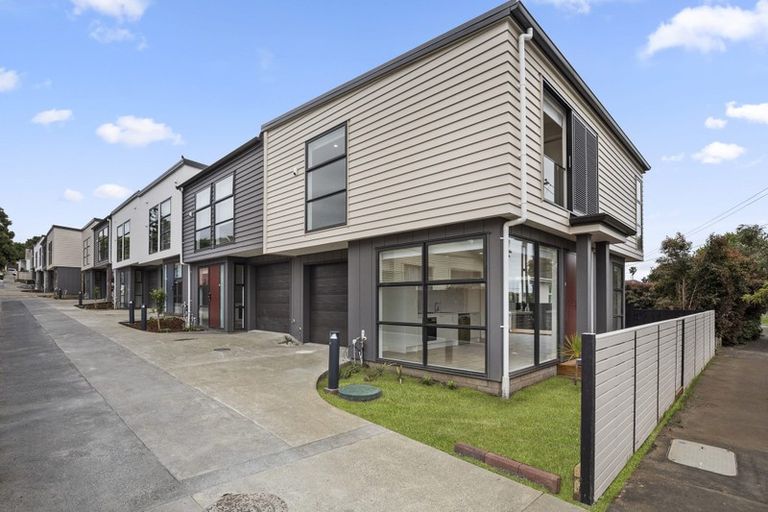 Photo of property in 8/8 Bagnall Avenue, Point England, Auckland, 1072