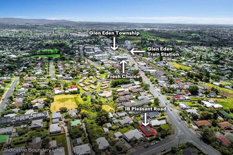Photo of property in 1 Pleasant Road, Glen Eden, Auckland, 0602