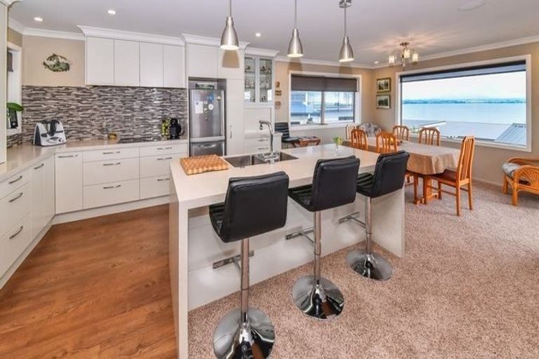 Photo of property in 49a Torkar Road, Clarks Beach, 2122