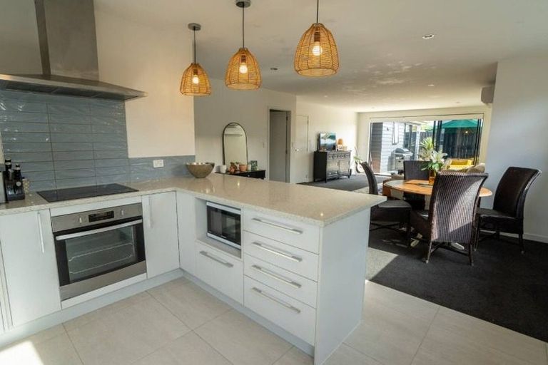 Photo of property in 35 Taioma Close, Papamoa, 3118