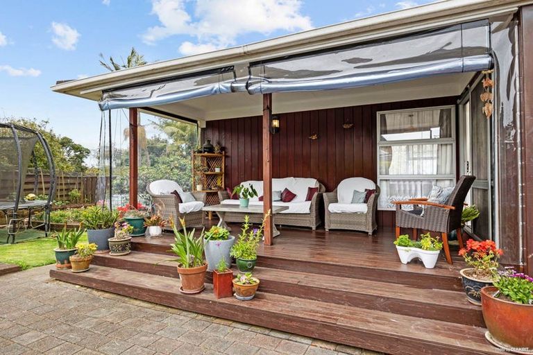 Photo of property in 16 Kurnell Drive, Botany Downs, Auckland, 2010