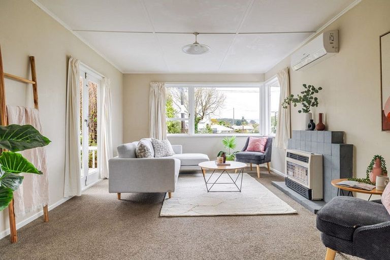 Photo of property in 10 Stoke Place, Awapuni, Palmerston North, 4412