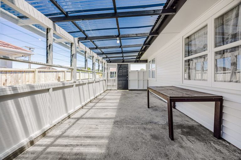 Photo of property in 13 Julian Place, Otara, Auckland, 2023