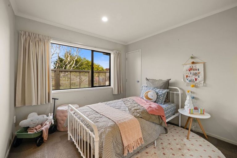 Photo of property in 33a Lismore Street, Strandon, New Plymouth, 4312