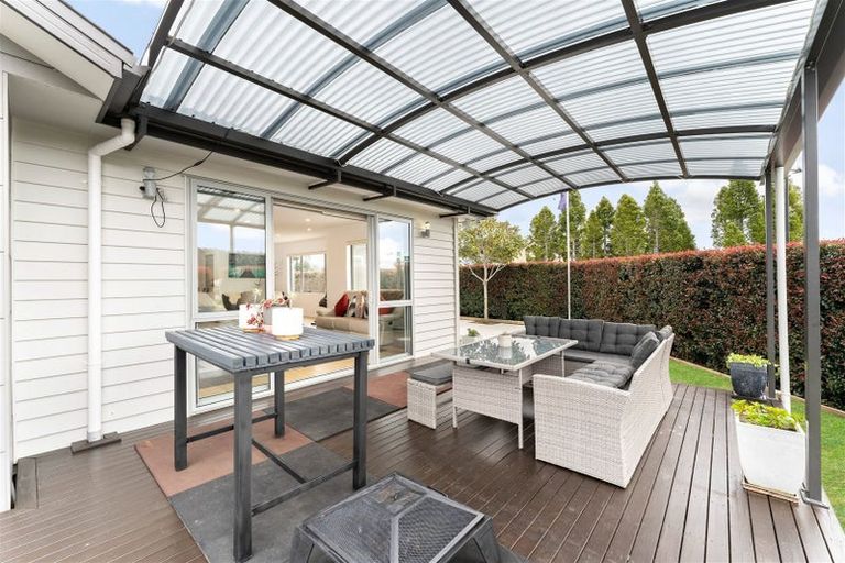 Photo of property in 4 Kauri Grove Drive, Kumeu, 0810