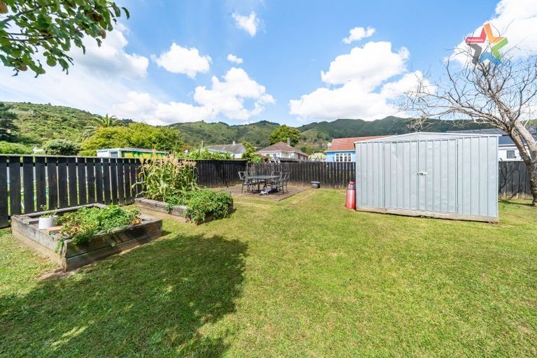 Photo of property in 17 Collett Street, Naenae, Lower Hutt, 5011