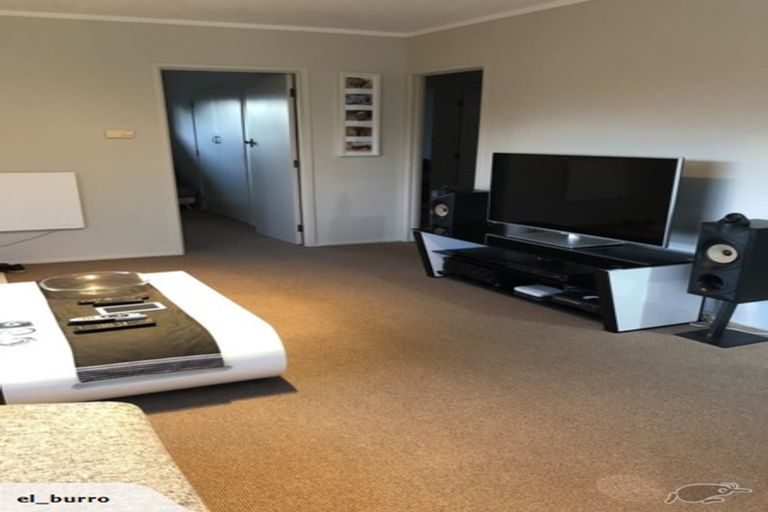 Photo of property in 1/3 Bryers Place, Bayview, Auckland, 0629