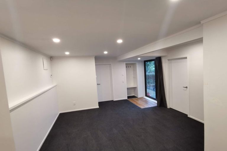 Photo of property in 2 Jenness Grove, Harbour View, Lower Hutt, 5010