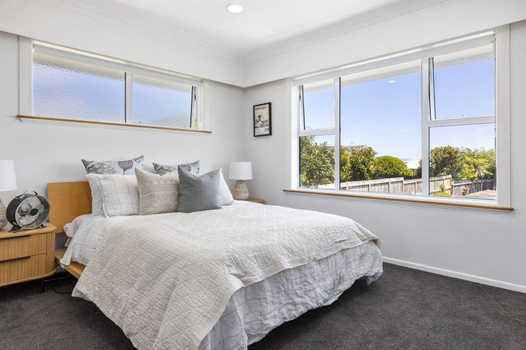 Photo of property in 5 Te Hatepe Avenue, Taupo, 3330