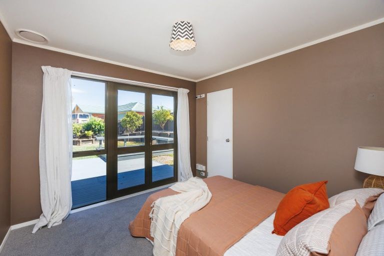 Photo of property in 92 Parnell Heights, Kelvin Grove, Palmerston North, 4414