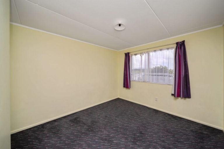 Photo of property in 1/25 Tahurangi Place, Spotswood, New Plymouth, 4310