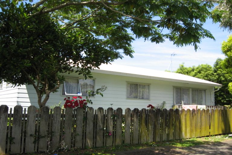Photo of property in 18 Miller Road, Mangere Bridge, Auckland, 2022