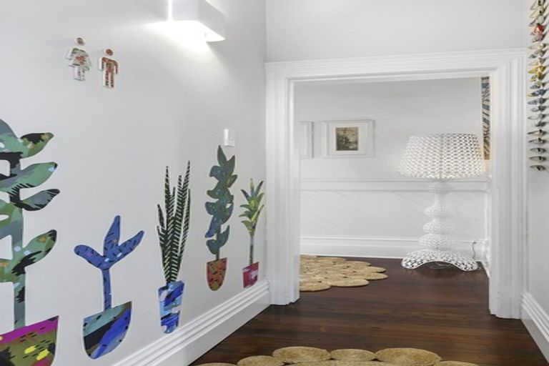 Photo of property in 2 Melrose Street, Roslyn, Dunedin, 9010