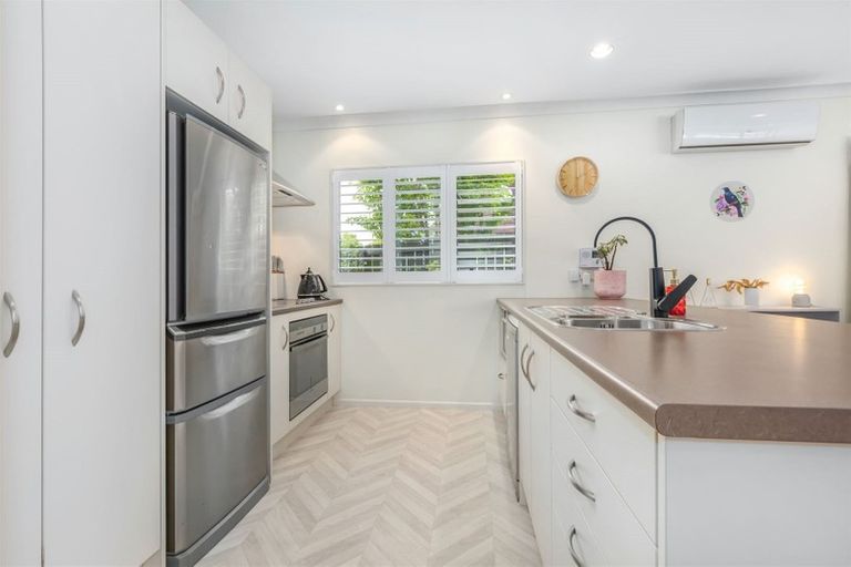 Photo of property in 5d Stephen Street, Johnsonville, Wellington, 6037