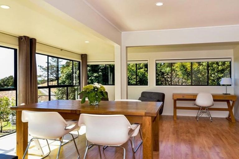 Photo of property in 99 Kennedy Road, Dairy Flat, Albany, 0792