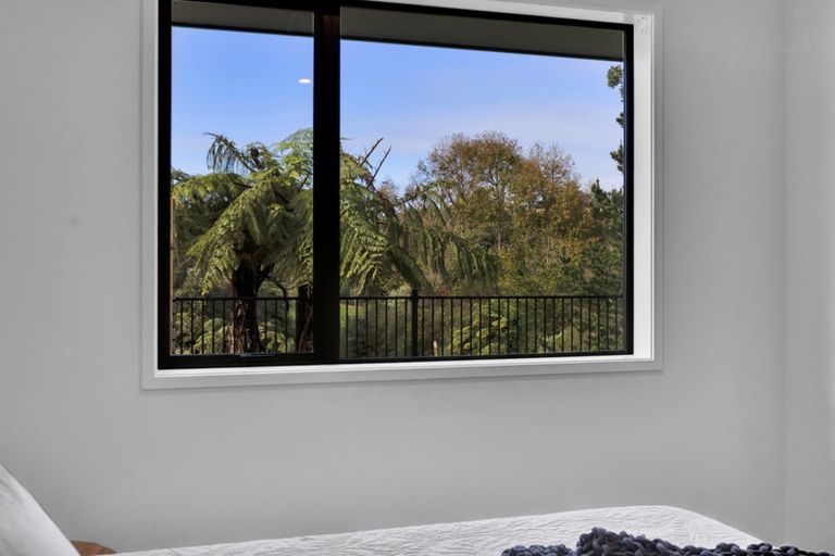 Photo of property in 8 Ponga Place, Highlands Park, New Plymouth, 4312