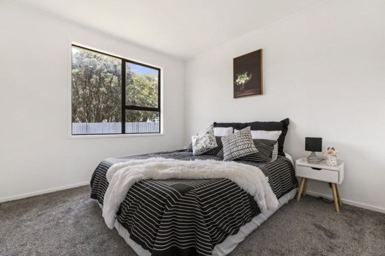 Photo of property in 2/39 Taitimu Drive, Weymouth, Auckland, 2103