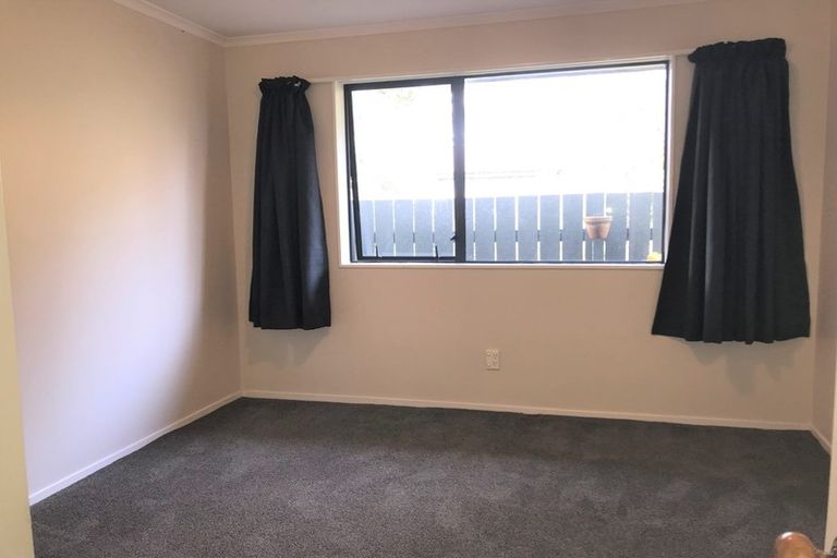 Photo of property in 4 Frank Wilson Terrace, Welbourn, New Plymouth, 4312