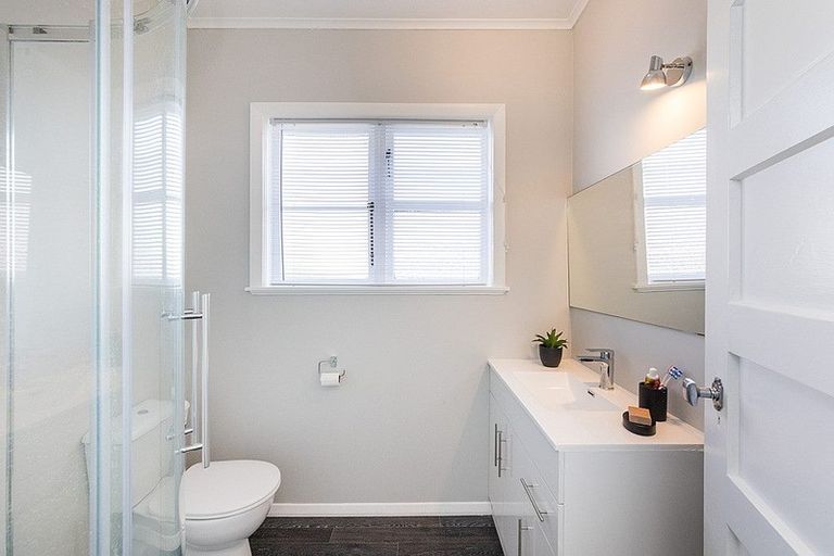 Photo of property in 35 Kauri Street, Roslyn, Palmerston North, 4414