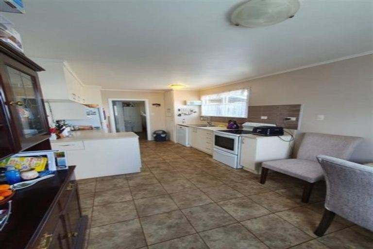Photo of property in 65 Cargill Street, Papakura, 2110